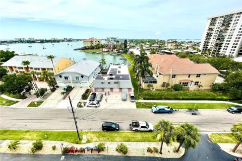 Condo in Clearwater, Florida, 1 bedroom  № 1398885 - photo 5