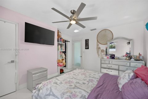 Villa ou maison à vendre à Miami, Floride: 5 chambres, 153.85 m2 № 2076124 - photo 23