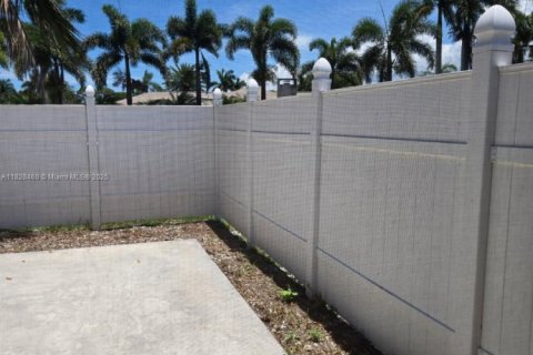 Casa en venta en Port St. Lucie, Florida, 2 dormitorios, 139.07 m2 № 1799439 - foto 4