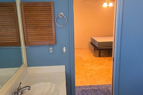 Casa en venta en Port St. Lucie, Florida, 2 dormitorios, 139.07 m2 № 1799439 - foto 21