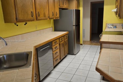 Casa en venta en Port St. Lucie, Florida, 2 dormitorios, 139.07 m2 № 1799439 - foto 24