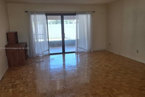 Casa en venta en Port St. Lucie, Florida, 2 dormitorios, 139.07 m2 № 1799439 - foto 9
