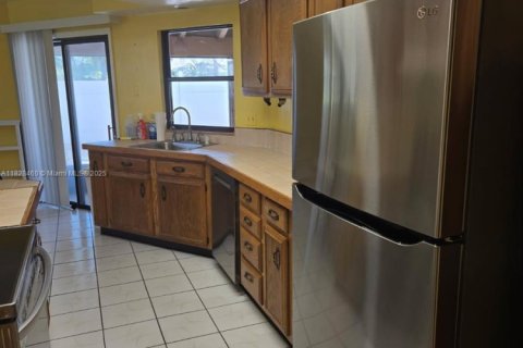 Casa en venta en Port St. Lucie, Florida, 2 dormitorios, 139.07 m2 № 1799439 - foto 17