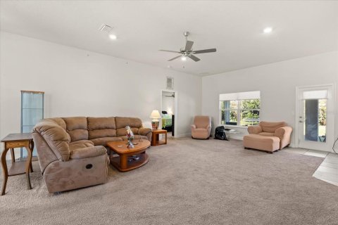 House in Leesburg, Florida 4 bedrooms, 236.81 sq.m. № 2098198 - photo 7