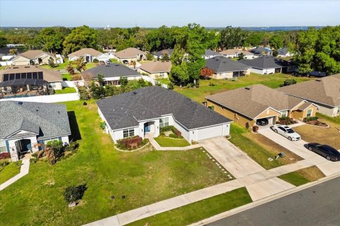 House in Leesburg, Florida 4 bedrooms, 236.81 sq.m. № 2098198 - photo 5
