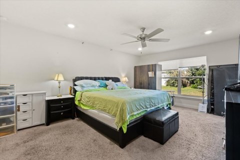House in Leesburg, Florida 4 bedrooms, 236.81 sq.m. № 2098198 - photo 25