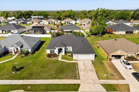 House in Leesburg, Florida 4 bedrooms, 236.81 sq.m. № 2098198 - photo 4