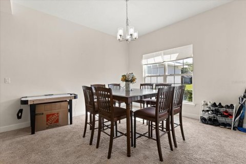 House in Leesburg, Florida 4 bedrooms, 236.81 sq.m. № 2098198 - photo 9