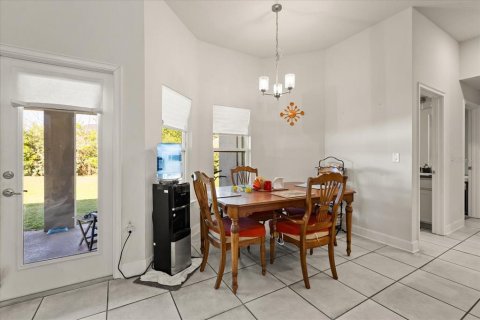 House in Leesburg, Florida 4 bedrooms, 236.81 sq.m. № 2098198 - photo 10