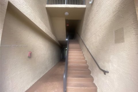 Copropriété à louer à Pembroke Pines, Floride: 2 chambres, 104.98 m2 № 1956422 - photo 20