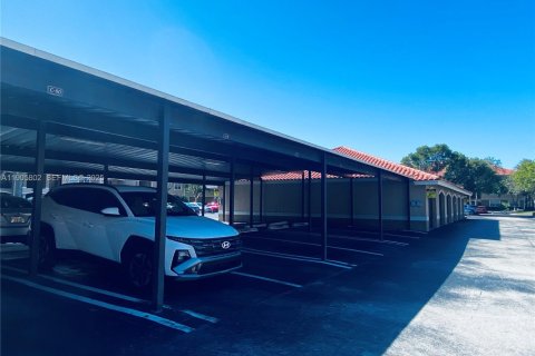 Copropriété à louer à Pembroke Pines, Floride: 2 chambres, 104.98 m2 № 1956422 - photo 25