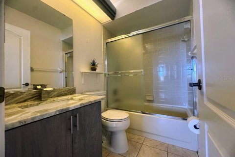 Condo in Bradenton, Florida, 2 bedrooms  № 1827237 - photo 19