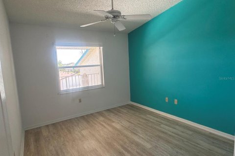 Condo in Bradenton, Florida, 2 bedrooms  № 1827237 - photo 17