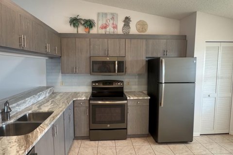 Condo in Bradenton, Florida, 2 bedrooms  № 1827237 - photo 3