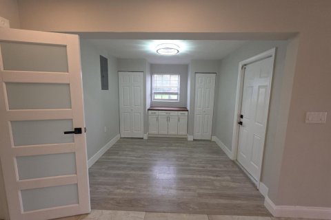 House in Margate, Florida 3 bedrooms, 138.05 sq.m. № 2431280 - photo 8