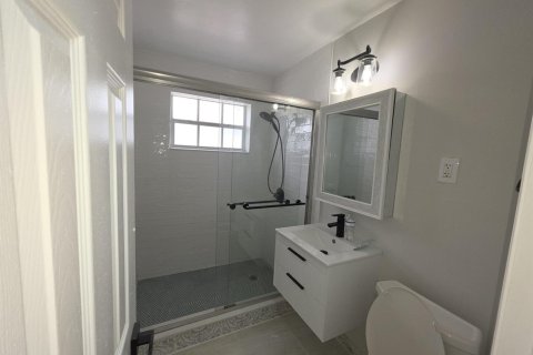 House in Margate, Florida 3 bedrooms, 138.05 sq.m. № 2431280 - photo 14