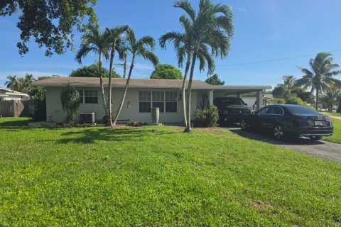 House in Margate, Florida 3 bedrooms, 138.05 sq.m. № 2431280