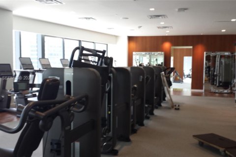 Condo in Miami, Florida, 1 bedroom  № 2026356 - photo 19