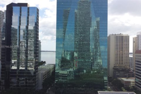 Condo in Miami, Florida, 1 bedroom  № 2026356 - photo 7