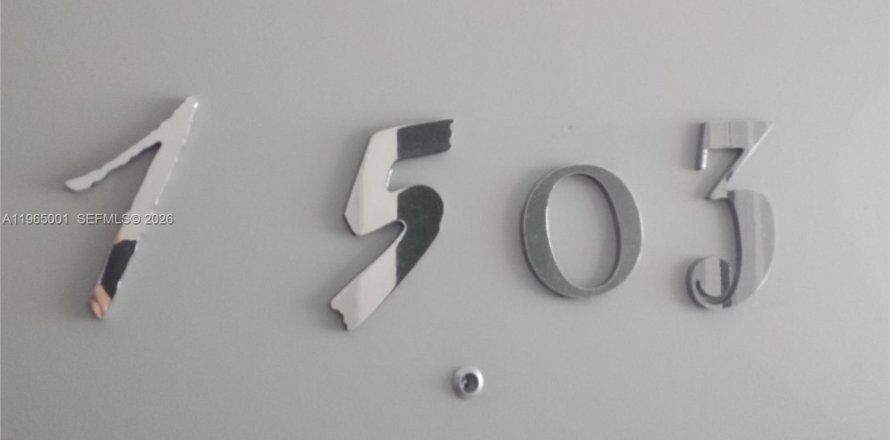 Condo in Miami, Florida, 1 bedroom  № 2026356