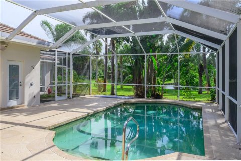 House in Bradenton, Florida 4 bedrooms, 303.05 sq.m. № 2429532 - photo 8