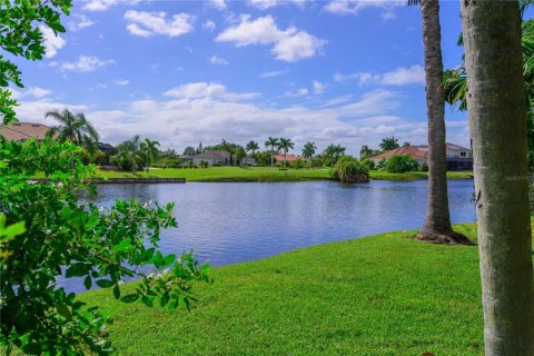 House in Bradenton, Florida 4 bedrooms, 303.05 sq.m. № 2429532 - photo 6