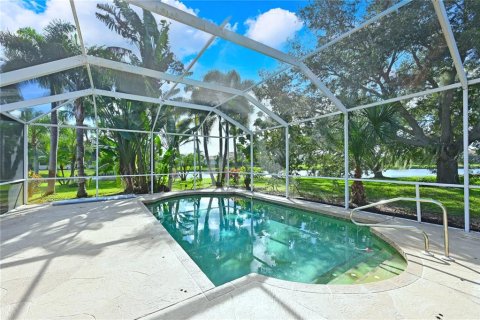 House in Bradenton, Florida 4 bedrooms, 303.05 sq.m. № 2429532 - photo 4