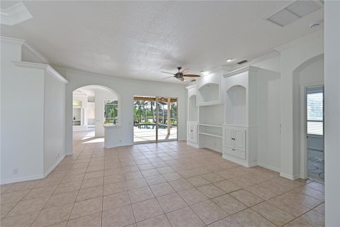 House in Bradenton, Florida 4 bedrooms, 303.05 sq.m. № 2429532 - photo 23