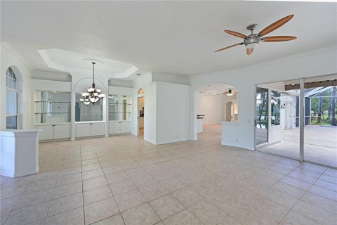 House in Bradenton, Florida 4 bedrooms, 303.05 sq.m. № 2429532 - photo 13