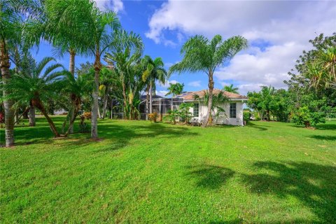 House in Bradenton, Florida 4 bedrooms, 303.05 sq.m. № 2429532 - photo 11