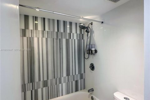 Купить кондоминиум в Норт-Майами, Флорида 1 спальня, 67.17м2, № 1990485 - фото 8