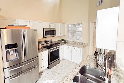 Condo in Lake Mary, Florida, 2 bedrooms  № 1757386 - photo 11