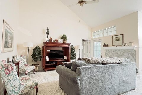 Condo in Lake Mary, Florida, 2 bedrooms  № 1757386 - photo 9