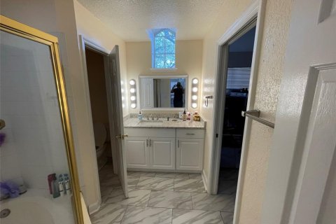 Condo in Lake Mary, Florida, 2 bedrooms  № 1757386 - photo 4