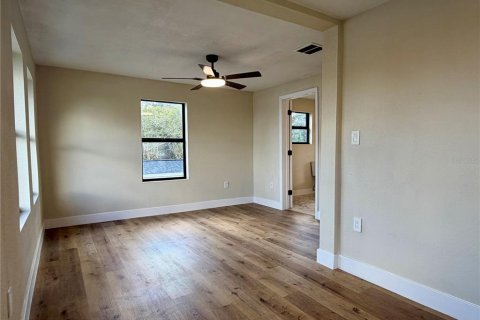House in Dundee, Florida 5 bedrooms, 265.33 sq.m. № 2423855 - photo 22