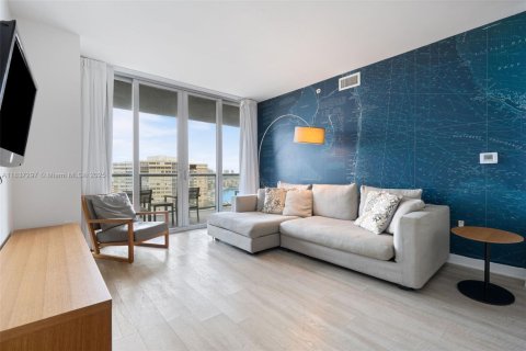 Condominio en venta en Hallandale Beach, Florida, 2 dormitorios, 94.76 m2 № 1834315 - foto 3