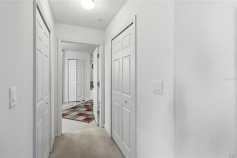 Condo in Orlando, Florida, 3 bedrooms  № 2147449 - photo 17