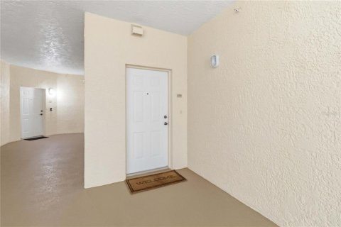 Condo in Orlando, Florida, 3 bedrooms  № 2147449 - photo 4
