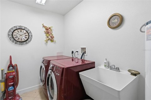Condo in Orlando, Florida, 3 bedrooms  № 2147449 - photo 20
