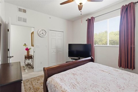 Condo in Orlando, Florida, 3 bedrooms  № 2147449 - photo 25
