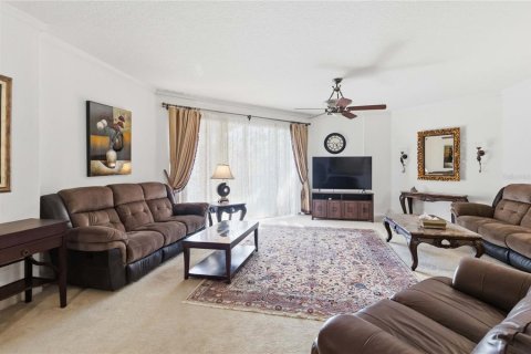 Condo in Orlando, Florida, 3 bedrooms  № 2147449 - photo 9