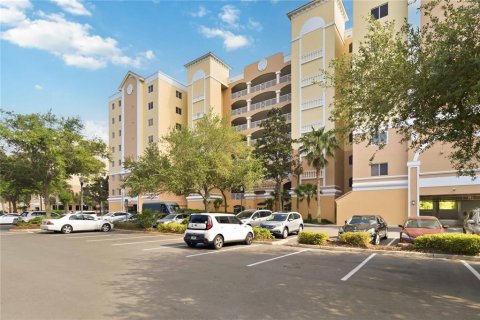 Condo in Orlando, Florida, 3 bedrooms  № 2147449 - photo 2