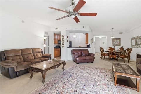 Condo in Orlando, Florida, 3 bedrooms  № 2147449 - photo 11