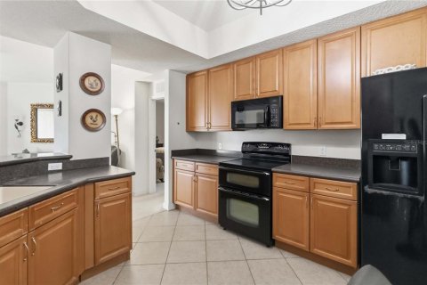 Condo in Orlando, Florida, 3 bedrooms  № 2147449 - photo 13
