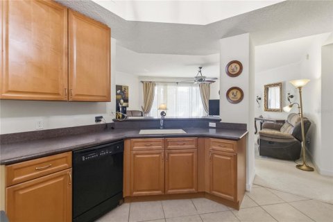 Condo in Orlando, Florida, 3 bedrooms  № 2147449 - photo 14