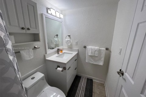 Купить кондоминиум в Холливуд, Флорида 54.81м2, № 1967643 - фото 12