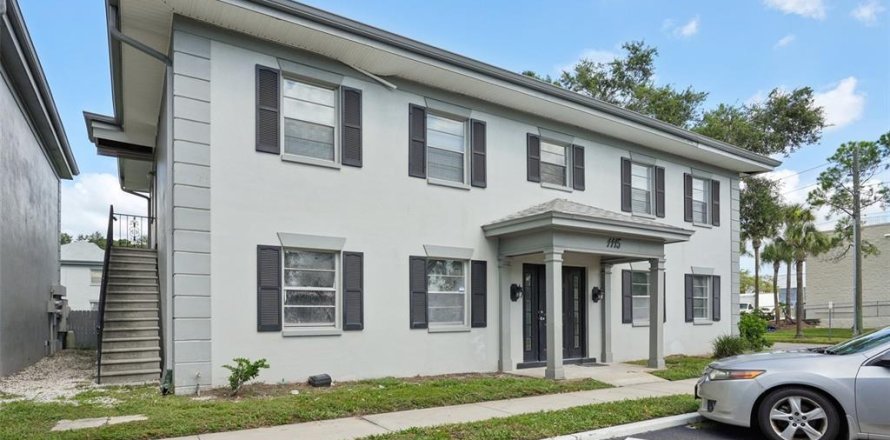 Condo in South Pasadena, Florida, 1 bedroom № 2111355