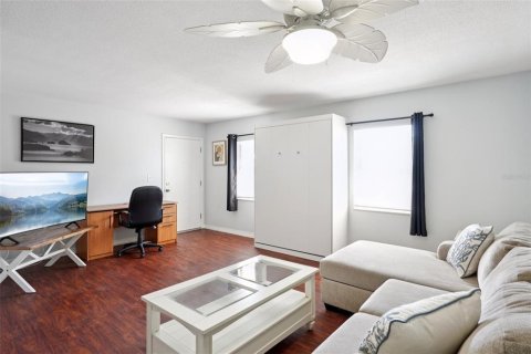 Condo in South Pasadena, Florida, 1 bedroom № 2111355 - photo 4