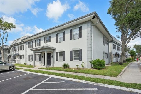 Condo in South Pasadena, Florida, 1 bedroom № 2111355 - photo 22