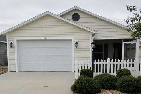 House in The Villages, Florida 2 bedrooms, 106.65 sq.m. № 2209192